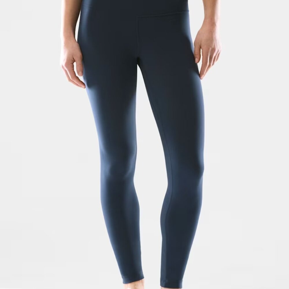 Aritzia Butter Cheeky Legging Infinite Hi-Rise in “Admiral”